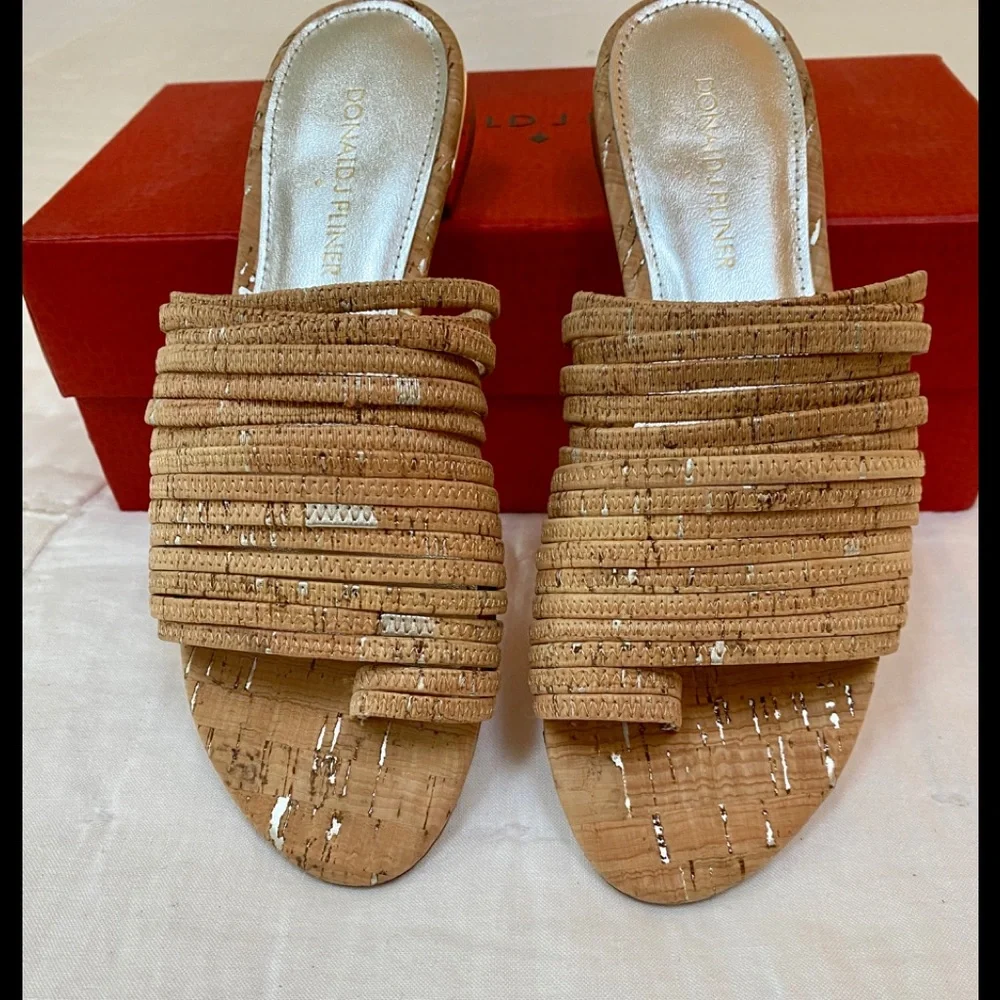 Donald Pliner sandals - Picture 2 of 6